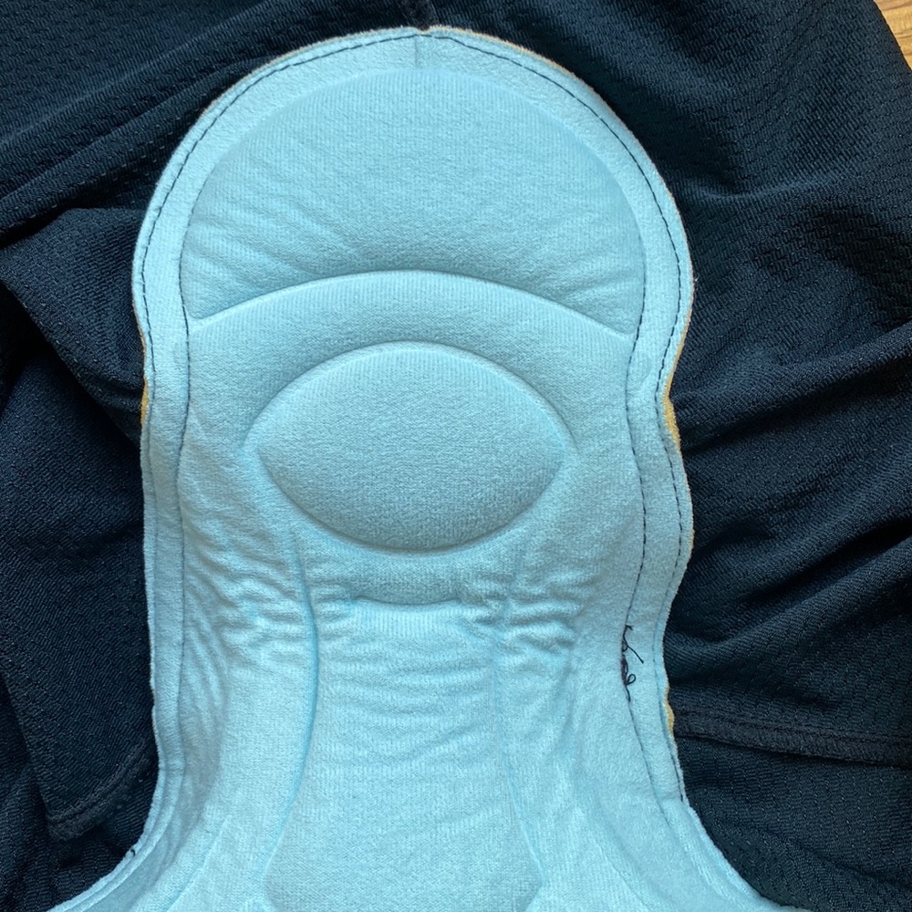 Sugoi cushion bike short/liner - bring comfort to your long rides. EUC. - Picture 3 of 4